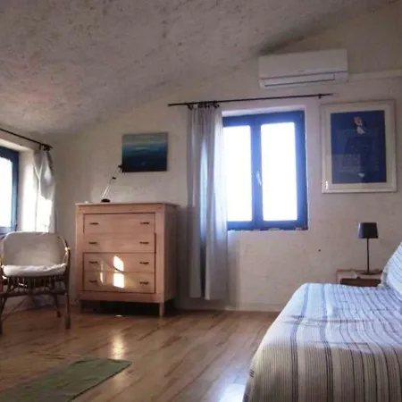 Mary فيلة روفينج