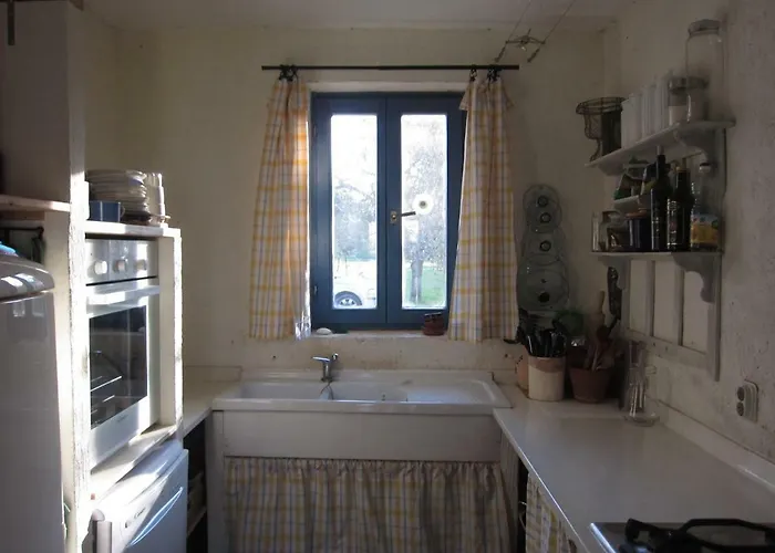 Mary 빌라 로비니